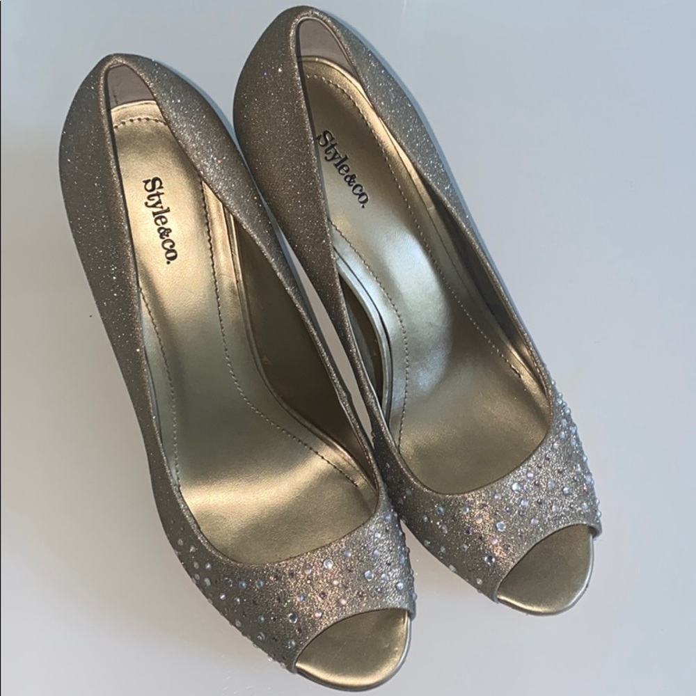 Style & co gold heels